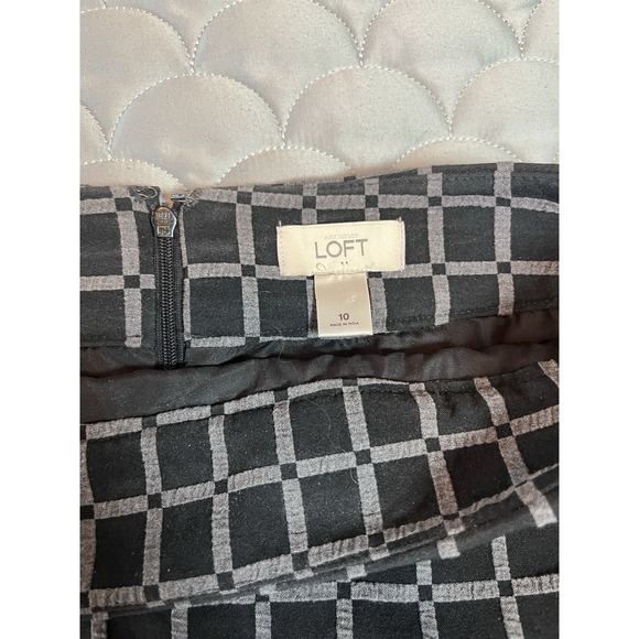 Ann Taylor LOFT Skirt Size 10 Black Gray Window Pane Lined Career Fall Winter - Picture 2 of 6